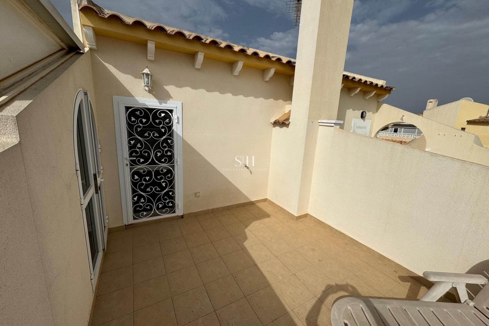 Перепродажа - Villa - Orihuela Costa - Los Dolses