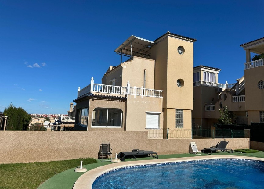 Перепродажа - Villa - Orihuela Costa - PAU 26