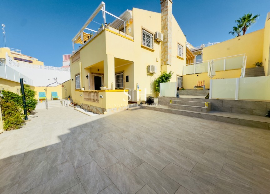 Перепродажа - Villa - Orihuela Costa - Playa Flamenca