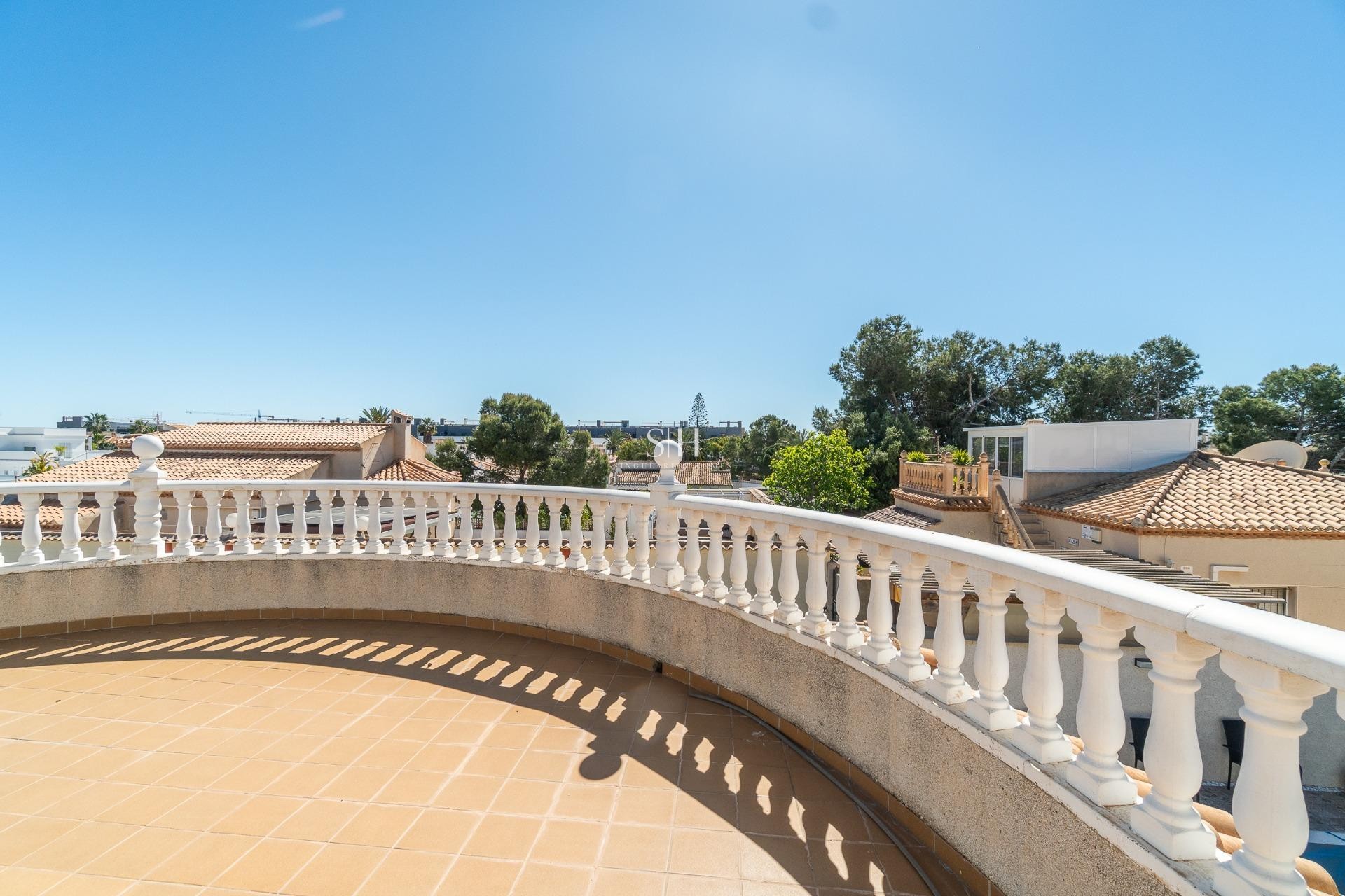 Перепродажа - Villa - Orihuela Costa - Playa Flamenca