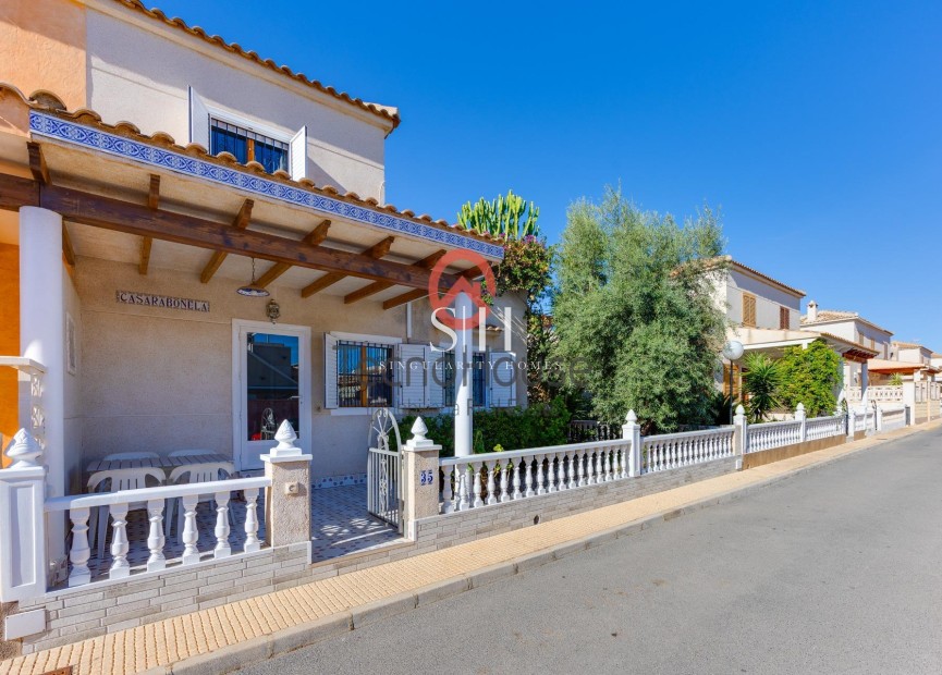 Перепродажа - Villa - Orihuela Costa - Playa Flamenca