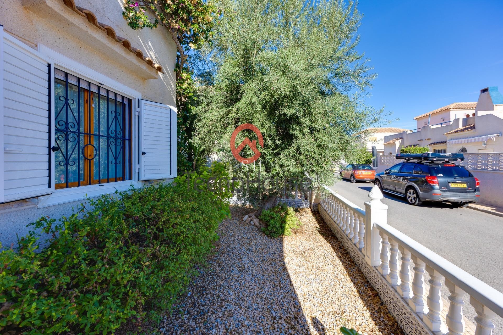 Перепродажа - Villa - Orihuela Costa - Playa Flamenca