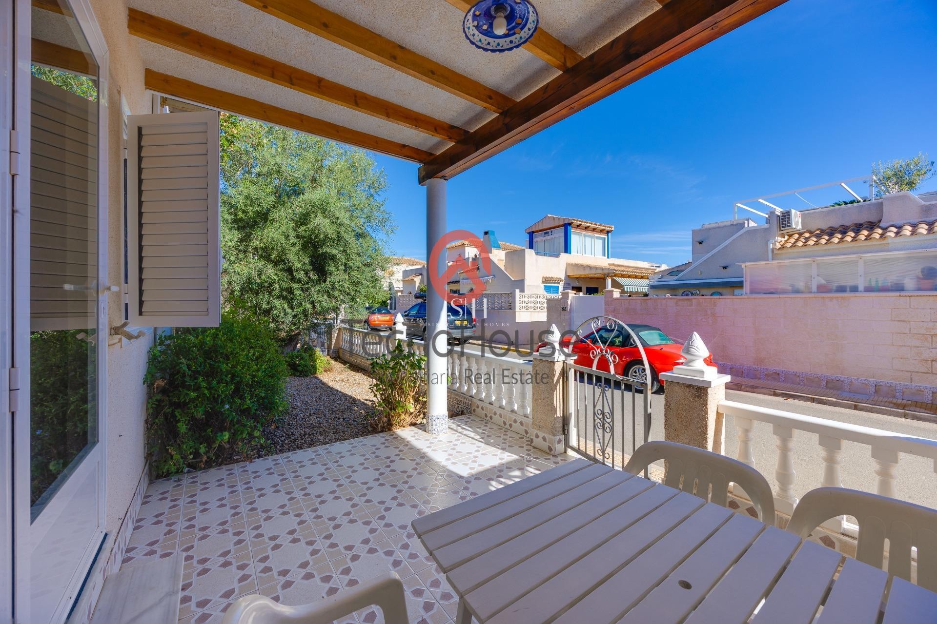 Перепродажа - Villa - Orihuela Costa - Playa Flamenca