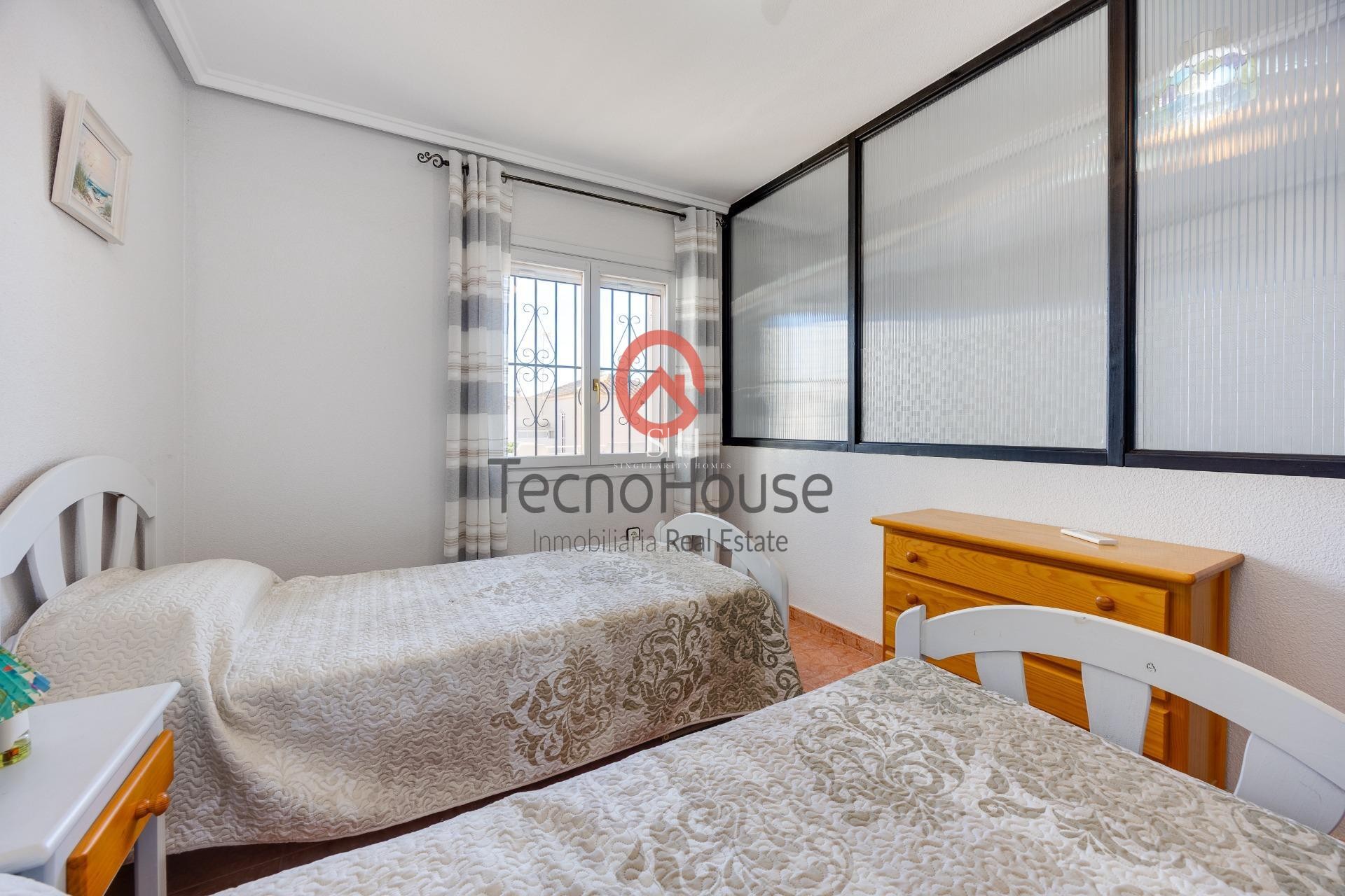 Перепродажа - Villa - Orihuela Costa - Playa Flamenca
