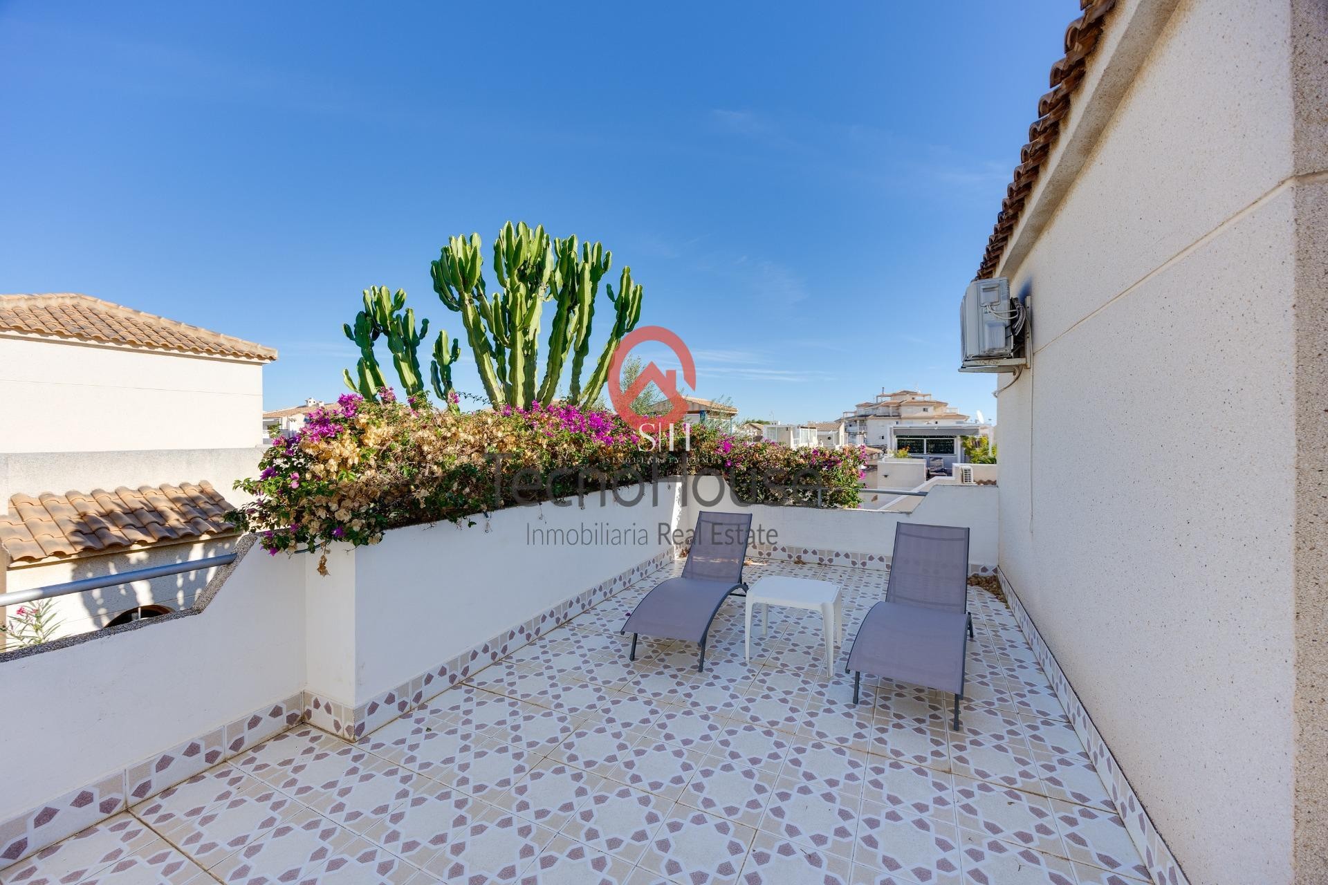 Перепродажа - Villa - Orihuela Costa - Playa Flamenca