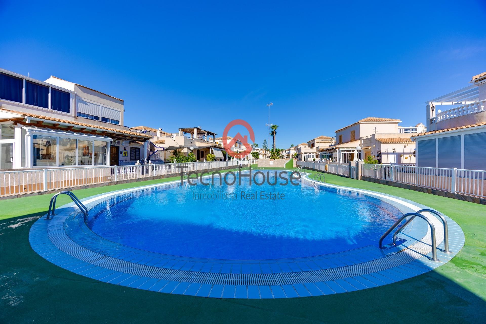 Перепродажа - Villa - Orihuela Costa - Playa Flamenca