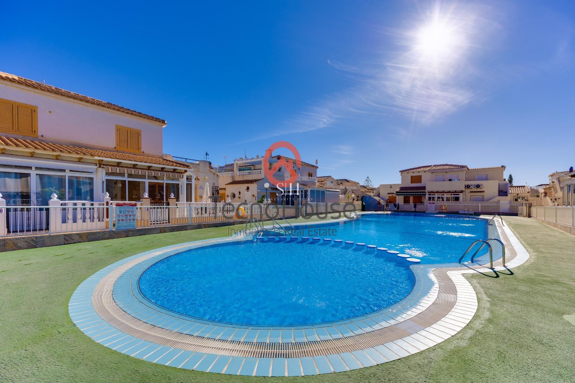 Перепродажа - Villa - Orihuela Costa - Playa Flamenca