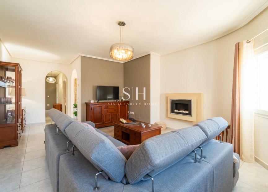 Перепродажа - Villa - Orihuela Costa - Playa Flamenca