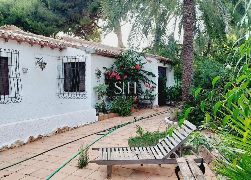 Перепродажа - Villa - Orihuela Costa - Punta Prima