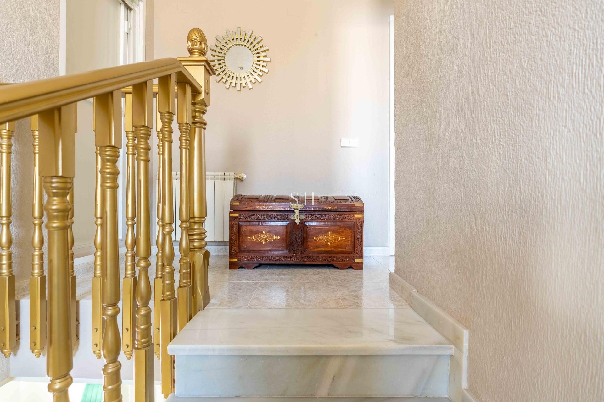 Перепродажа - Villa - Orihuela Costa - Punta Prima