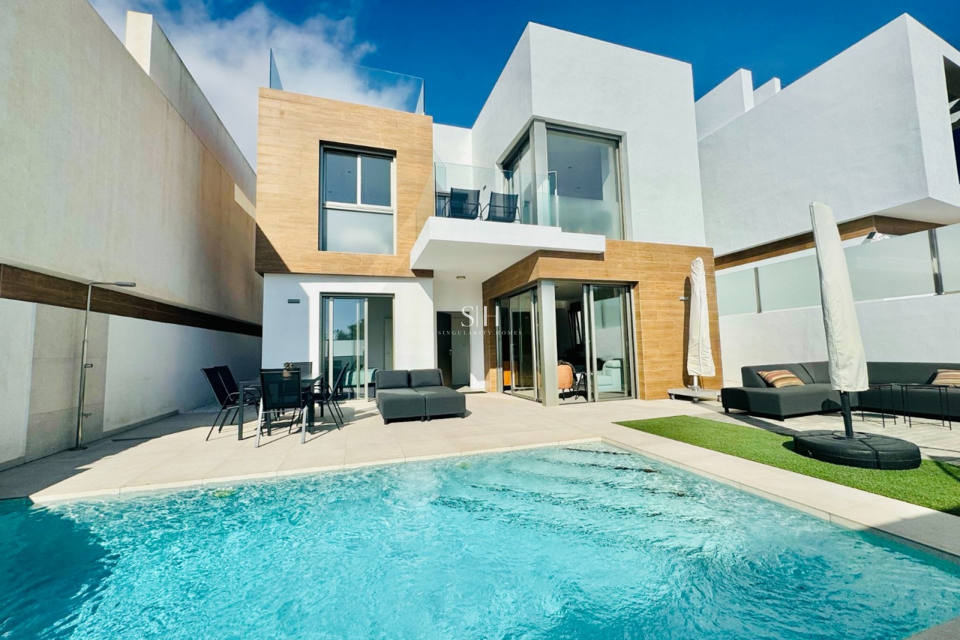 Перепродажа - Villa - Orihuela Costa - Villamartín