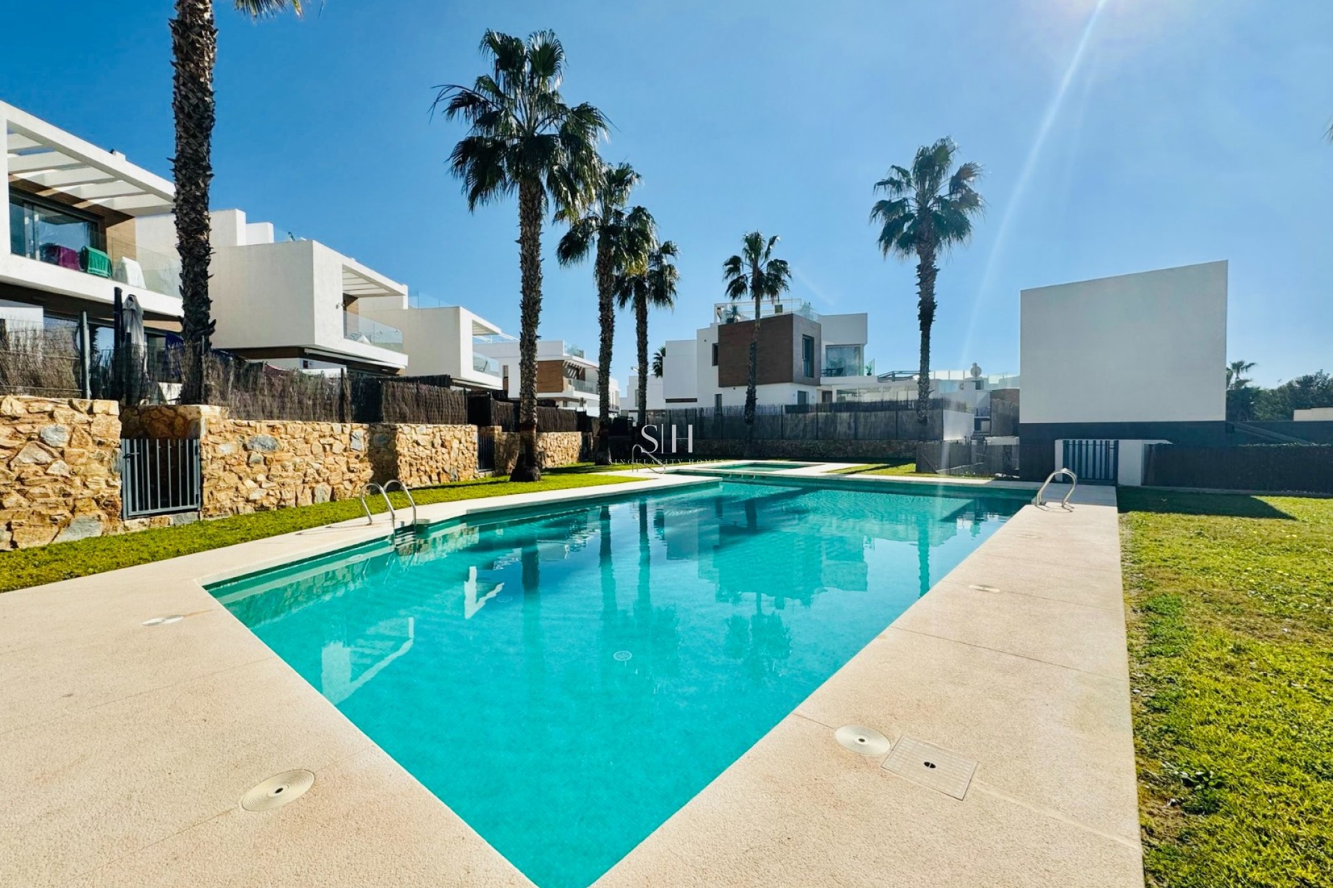 Перепродажа - Villa - Orihuela Costa - Villamartín