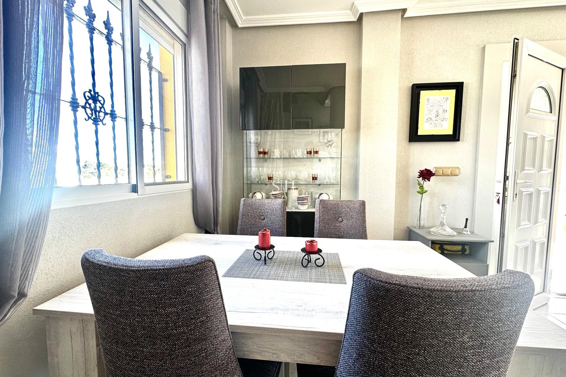 Перепродажа - Villa - Orihuela Costa - Villamartín