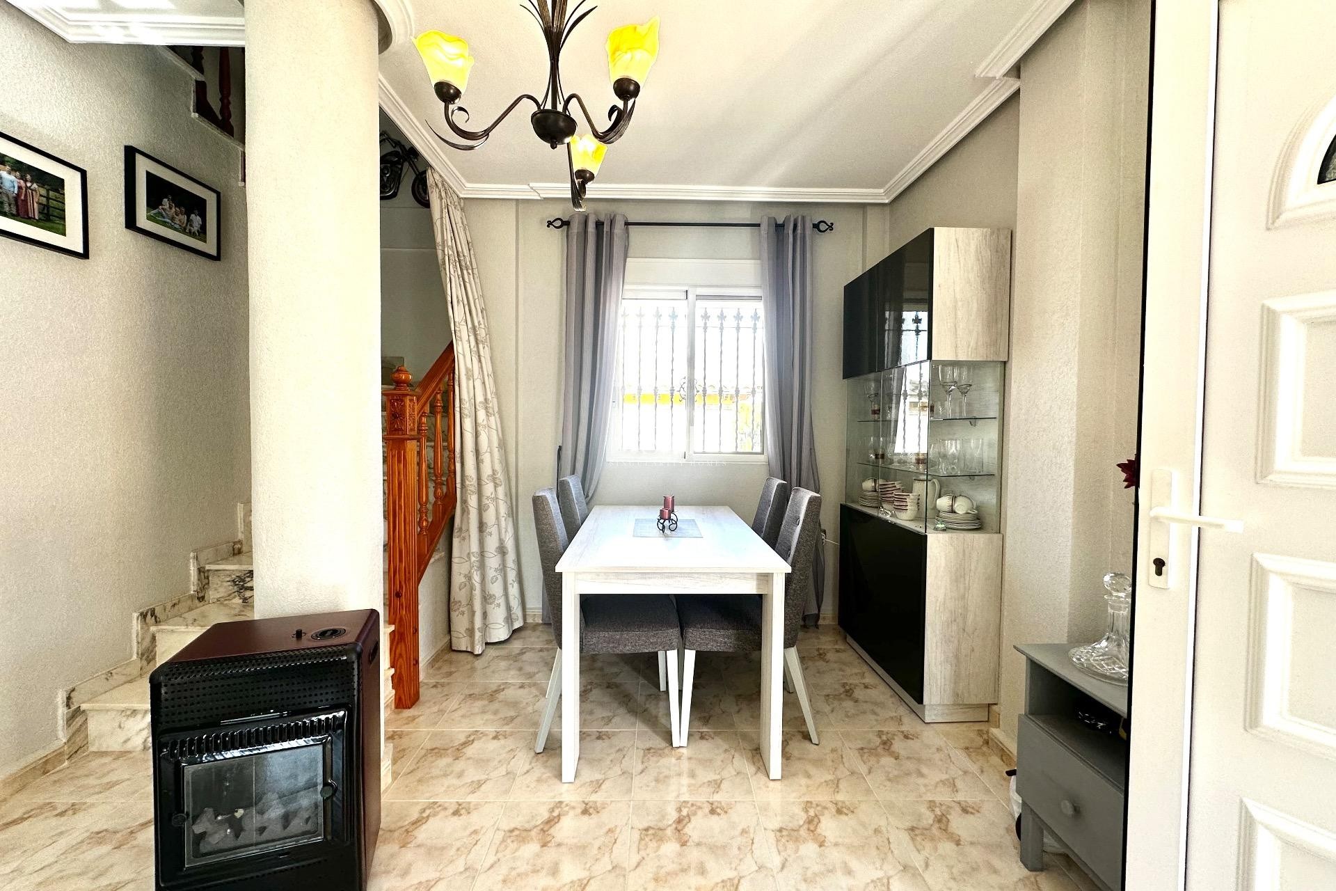 Перепродажа - Villa - Orihuela Costa - Villamartín