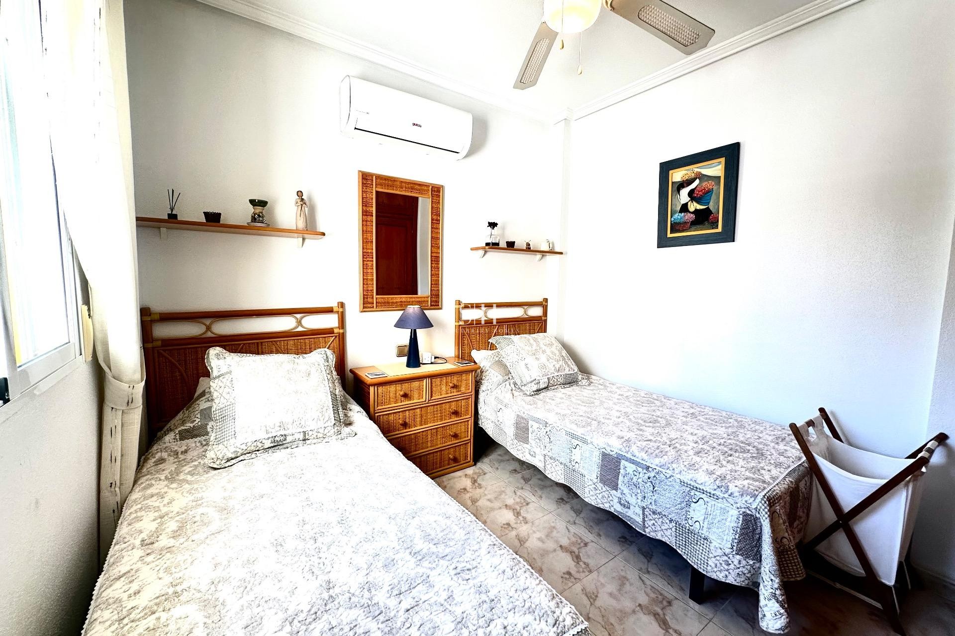 Перепродажа - Villa - Orihuela Costa - Villamartín