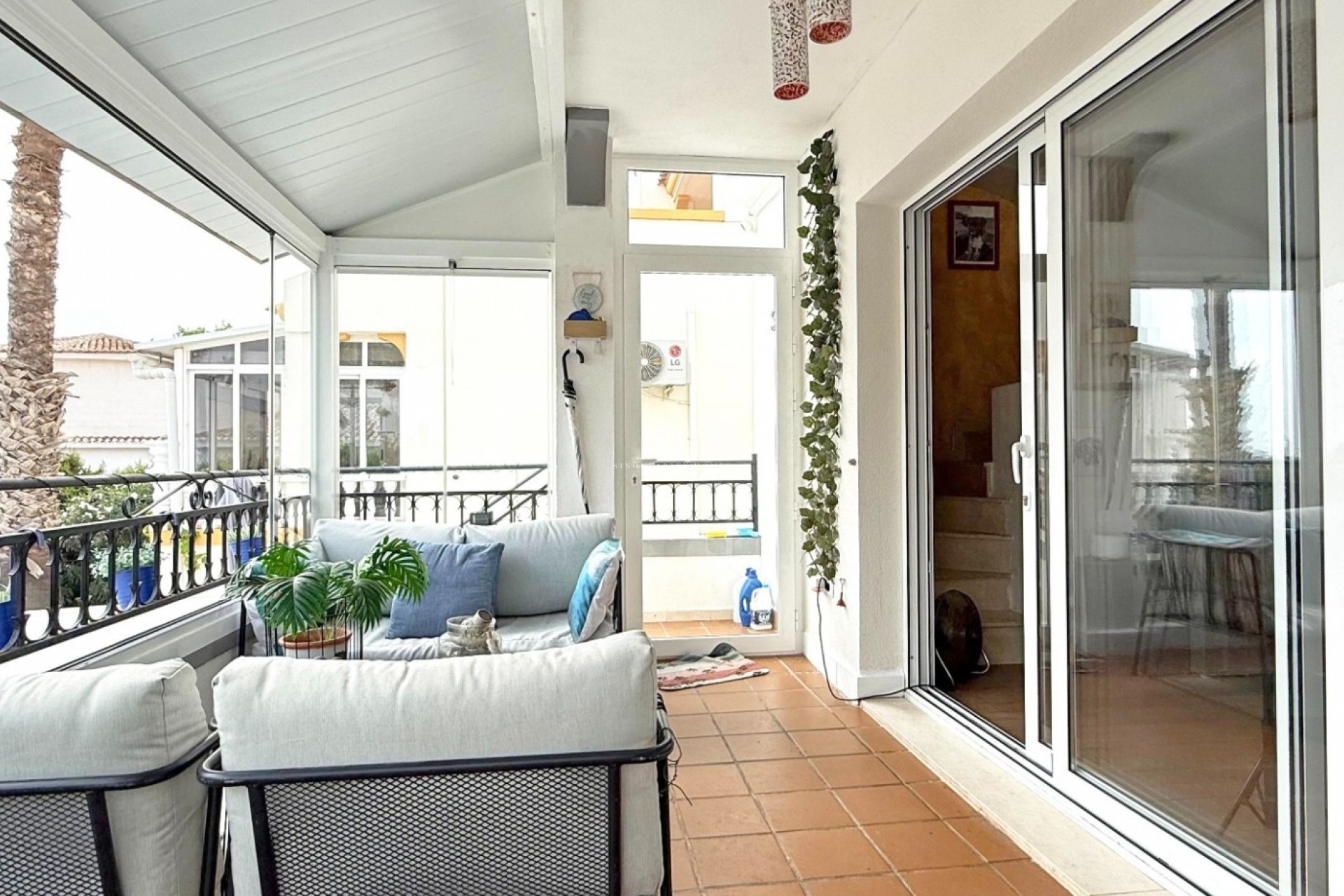 Перепродажа - Villa - Orihuela Costa - Villamartín