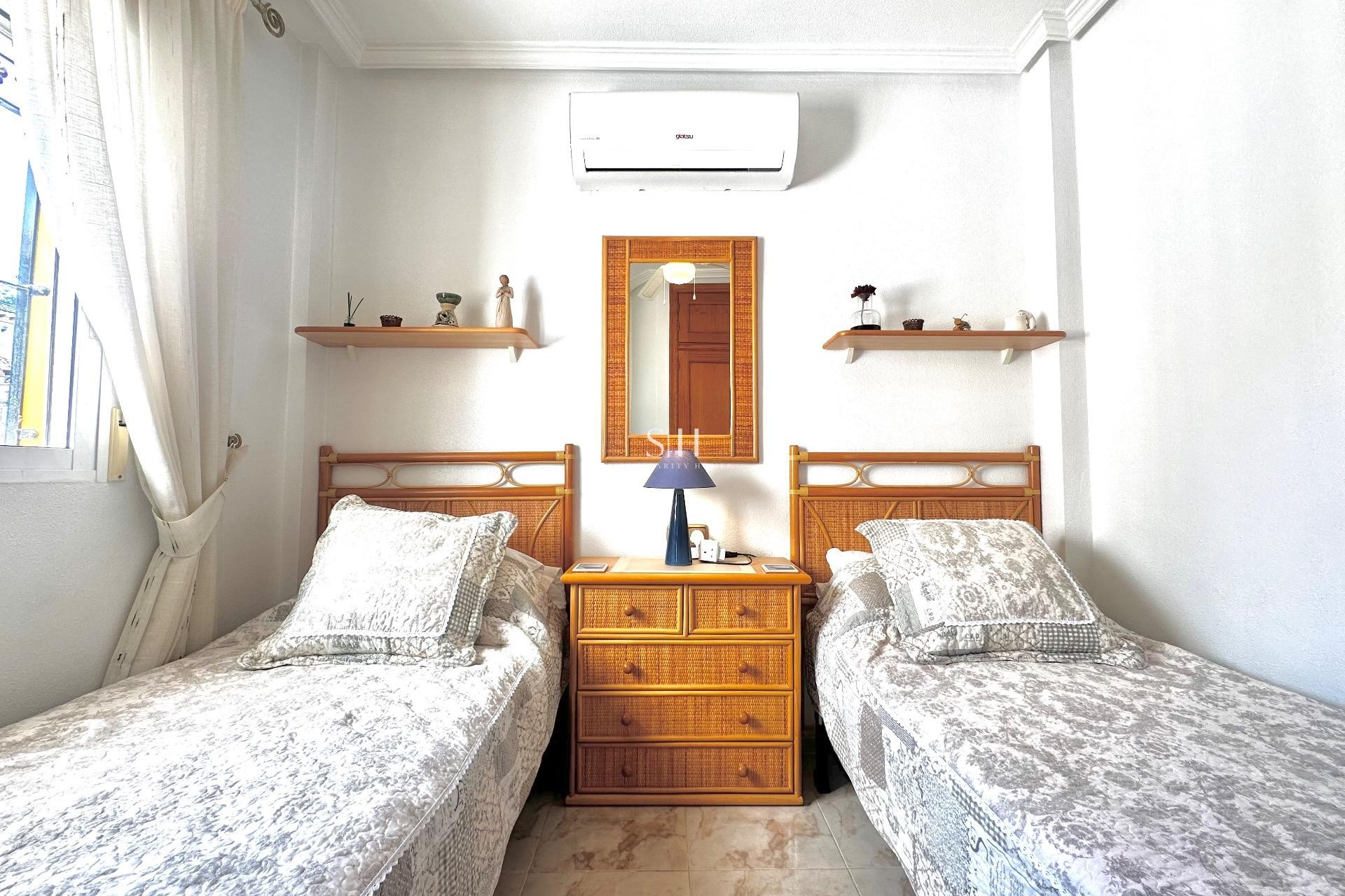 Перепродажа - Villa - Orihuela Costa - Villamartín