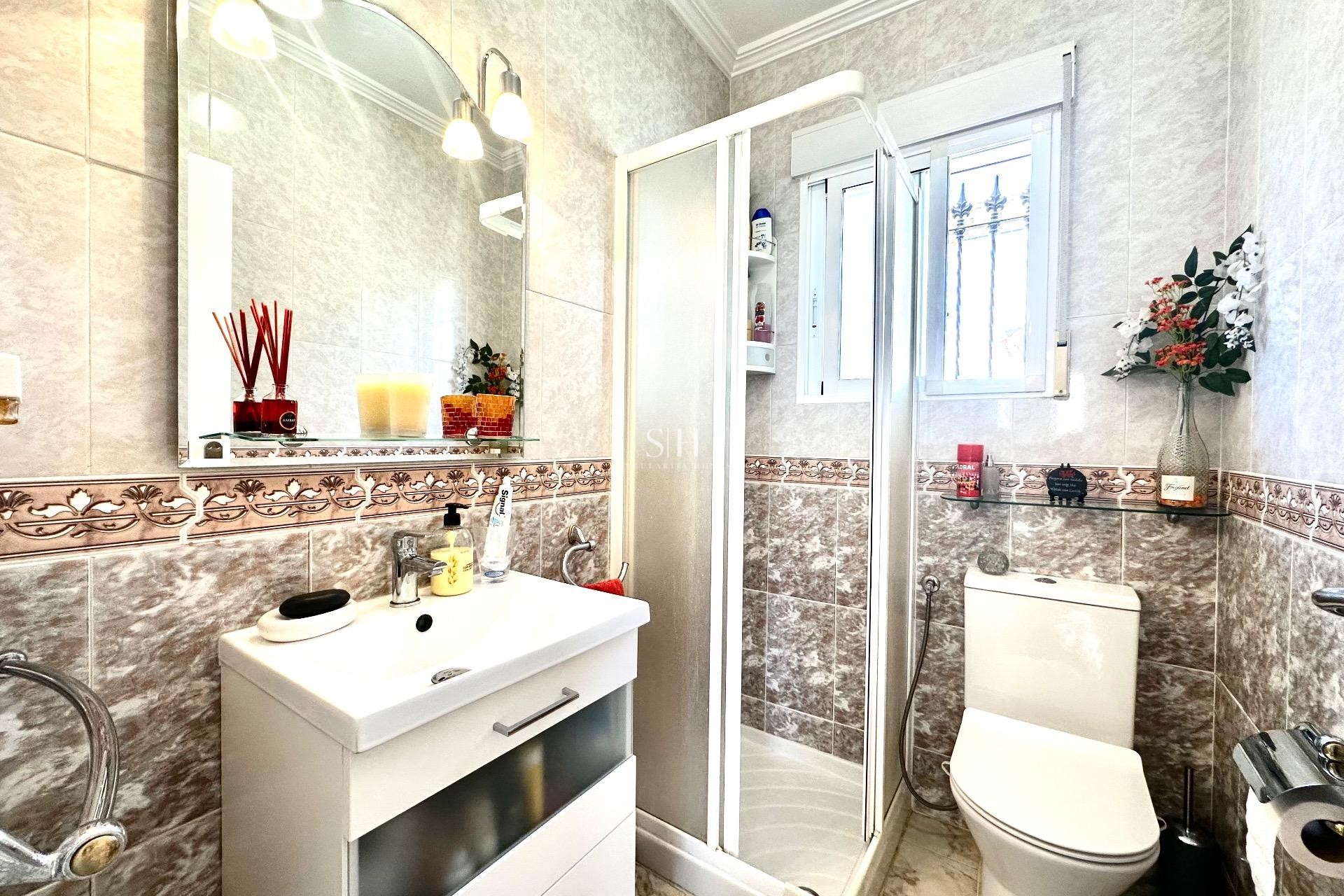 Перепродажа - Villa - Orihuela Costa - Villamartín