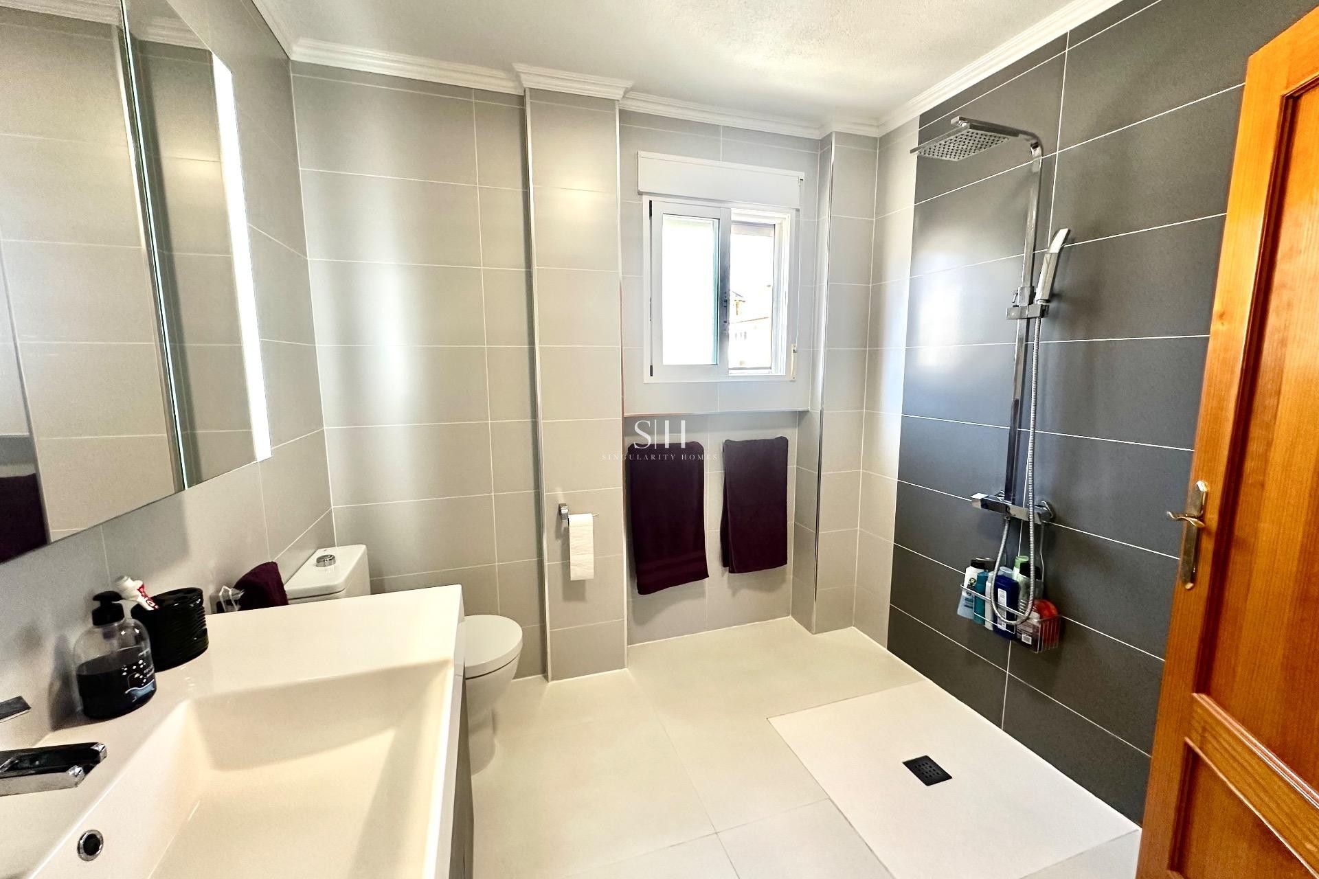 Перепродажа - Villa - Orihuela Costa - Villamartín