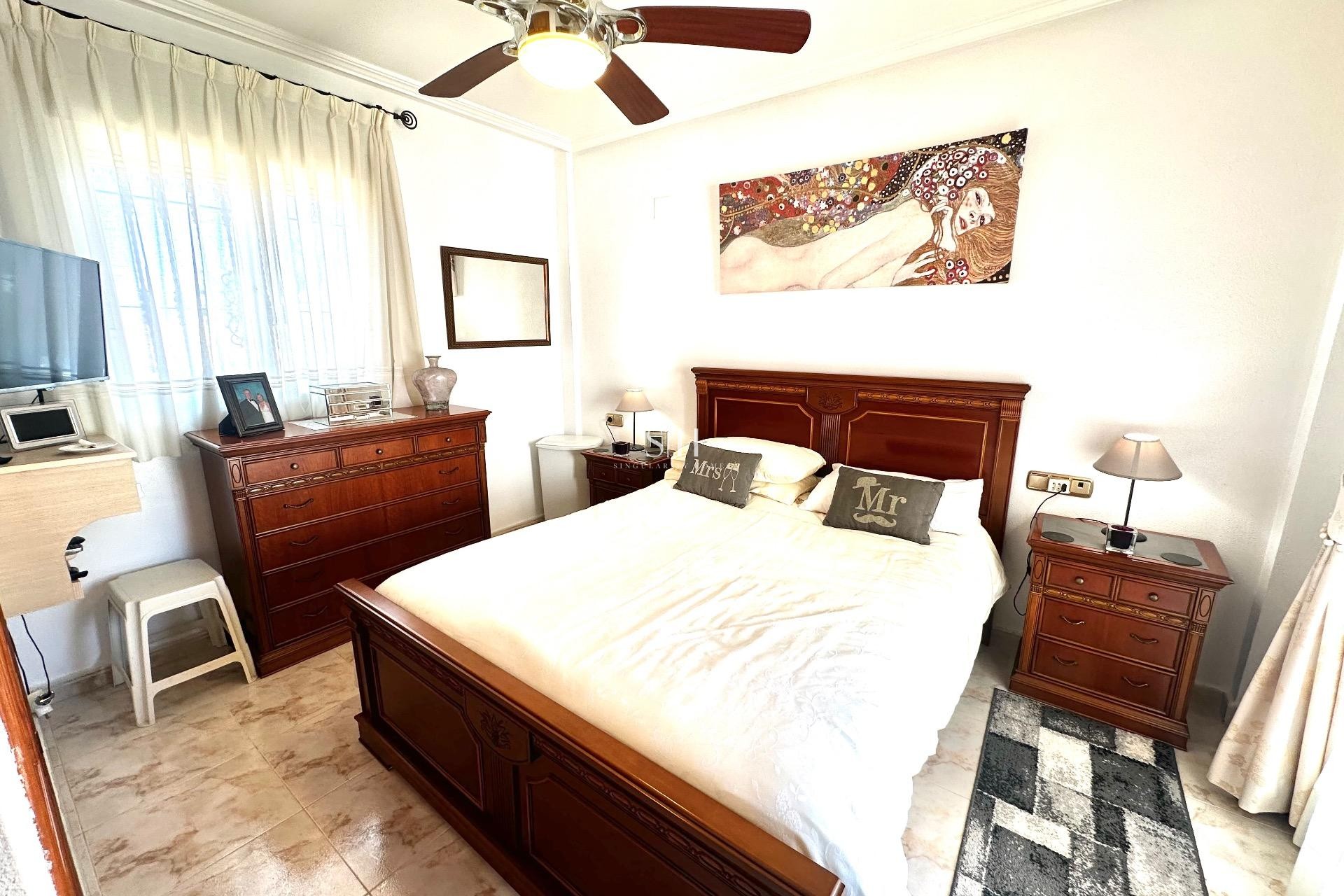 Перепродажа - Villa - Orihuela Costa - Villamartín