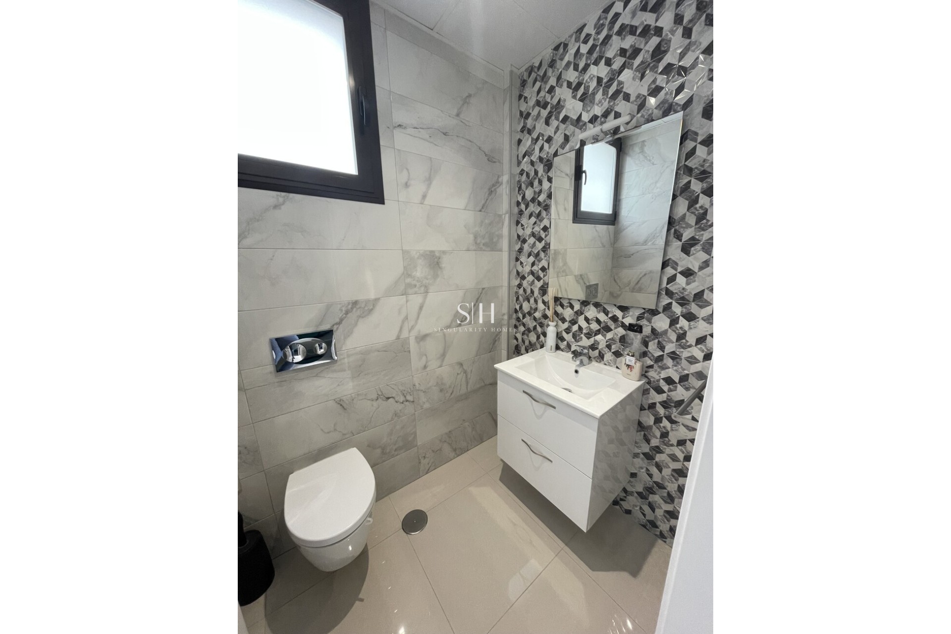 Перепродажа - Villa - Orihuela Costa - Villamartin