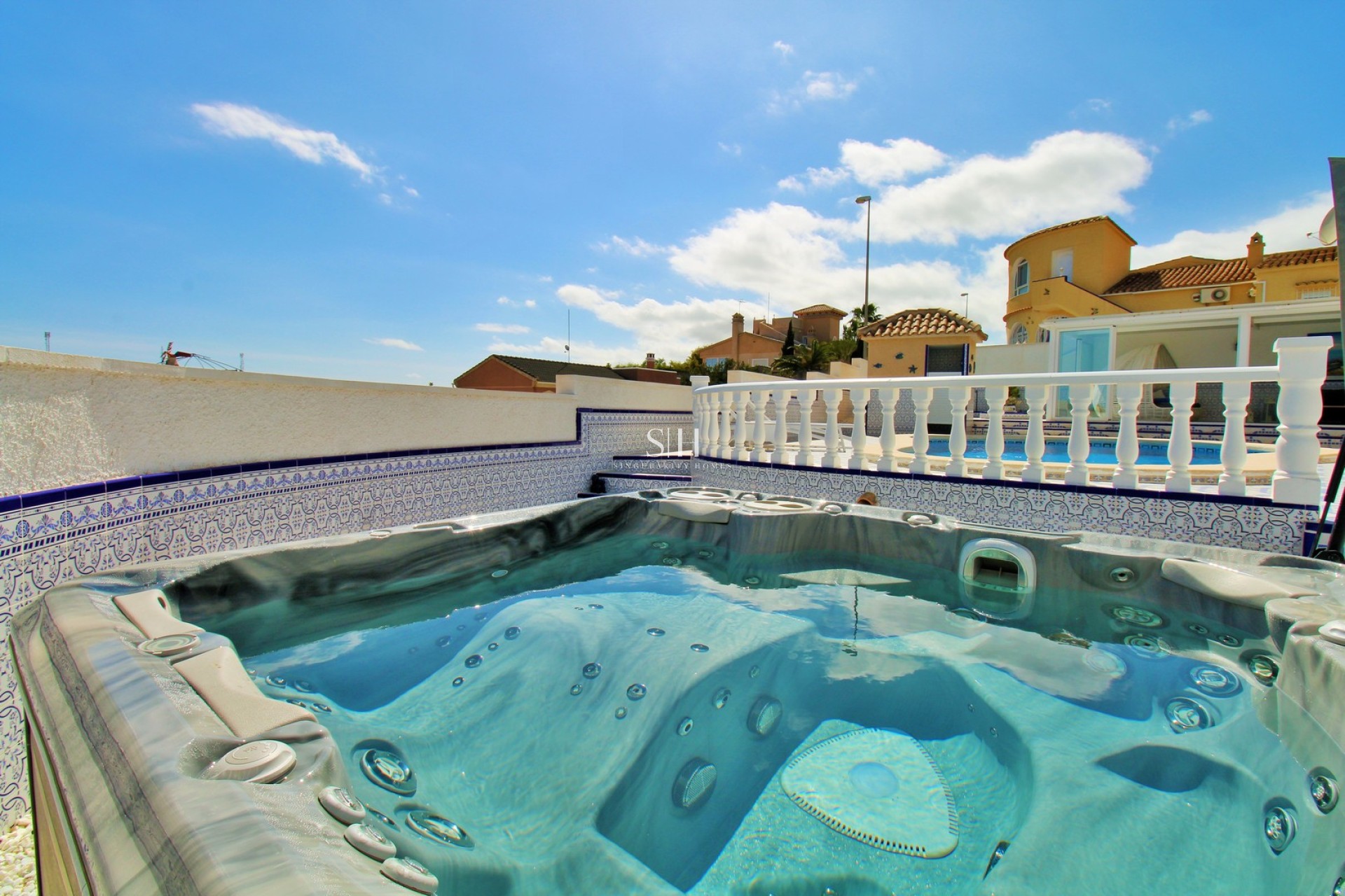 Перепродажа - Villa - Orihuela Costa - Villamartin