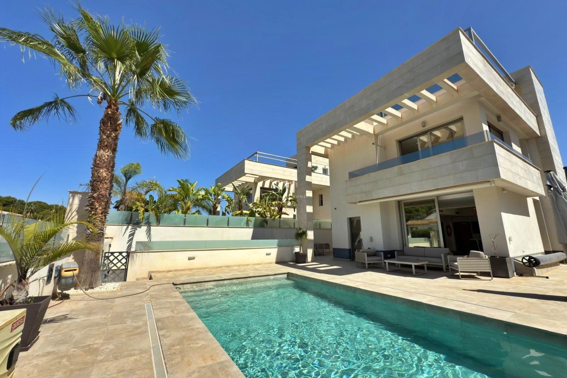 Перепродажа - Villa - Orihuela Costa - Villamartin