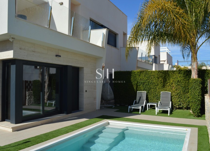 Перепродажа - Villa - Pilar de la Horadada - Las Higuericas