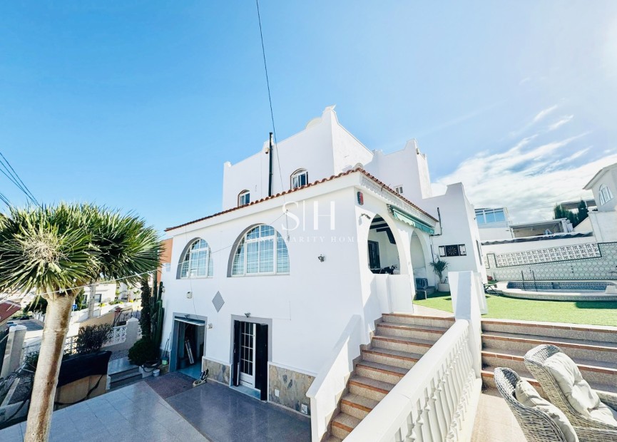 Перепродажа - Villa - San Miguel de Salinas - Blue Lagoon - El Galan