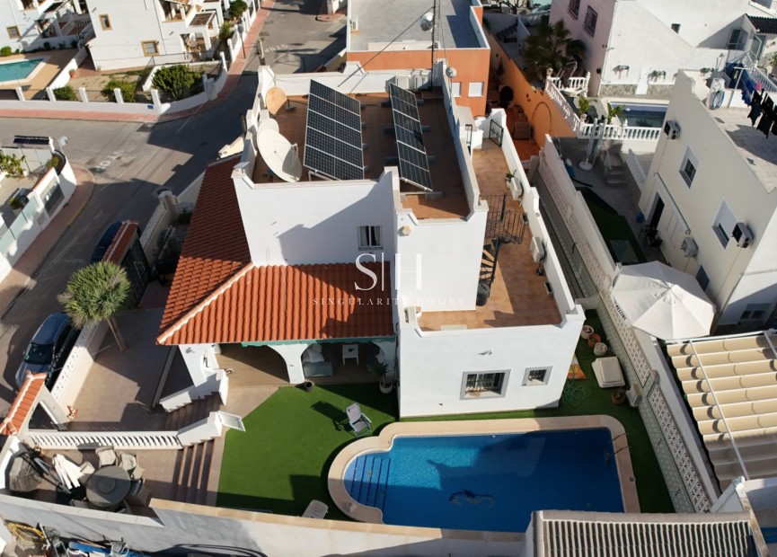 Перепродажа - Villa - San Miguel de Salinas - Blue Lagoon - El Galan