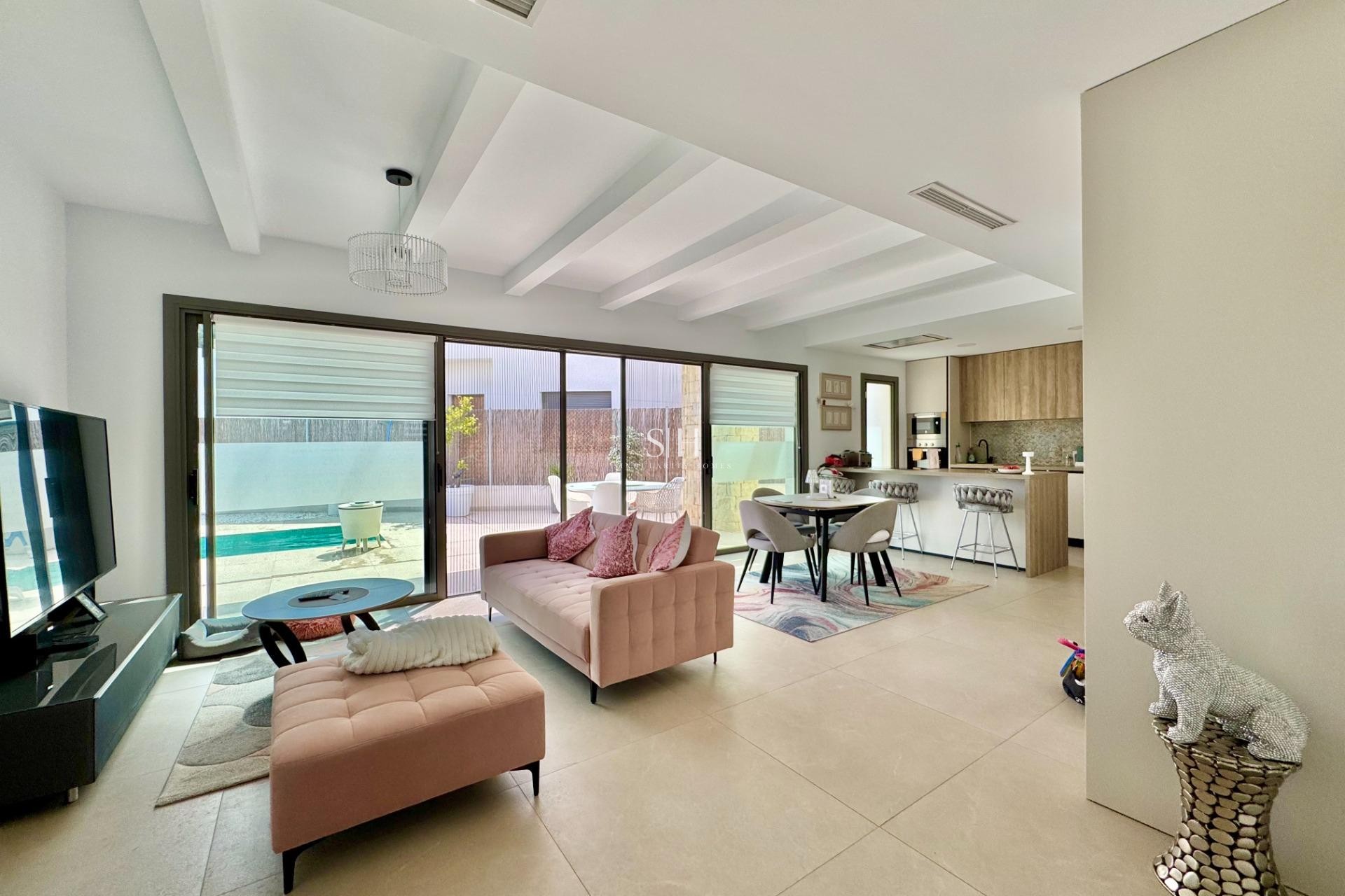 Перепродажа - Villa - San Miguel de Salinas - Blue Lagoon - Galán
