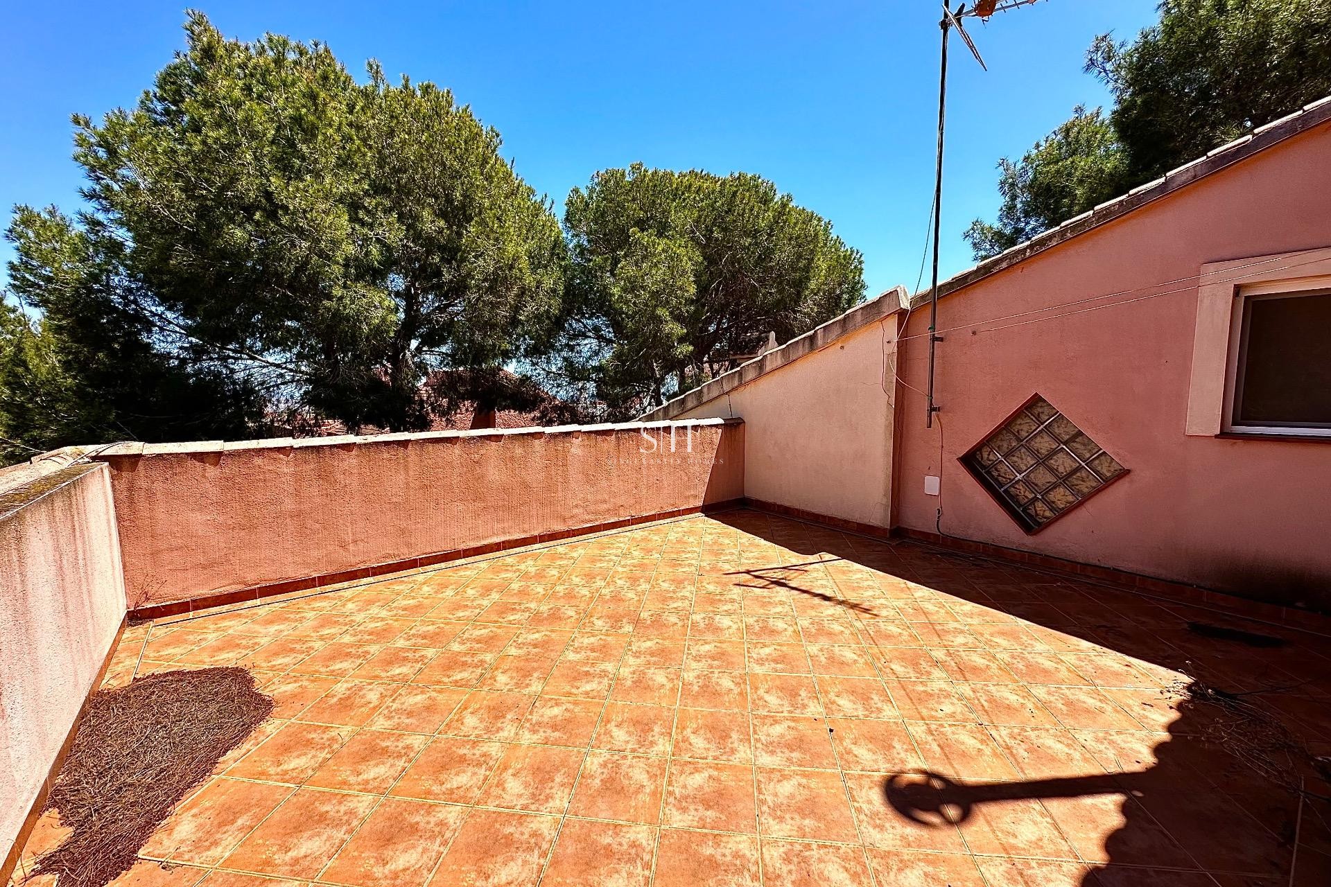 Перепродажа - Villa - San Miguel de Salinas - Ciudad de las comunicaciones