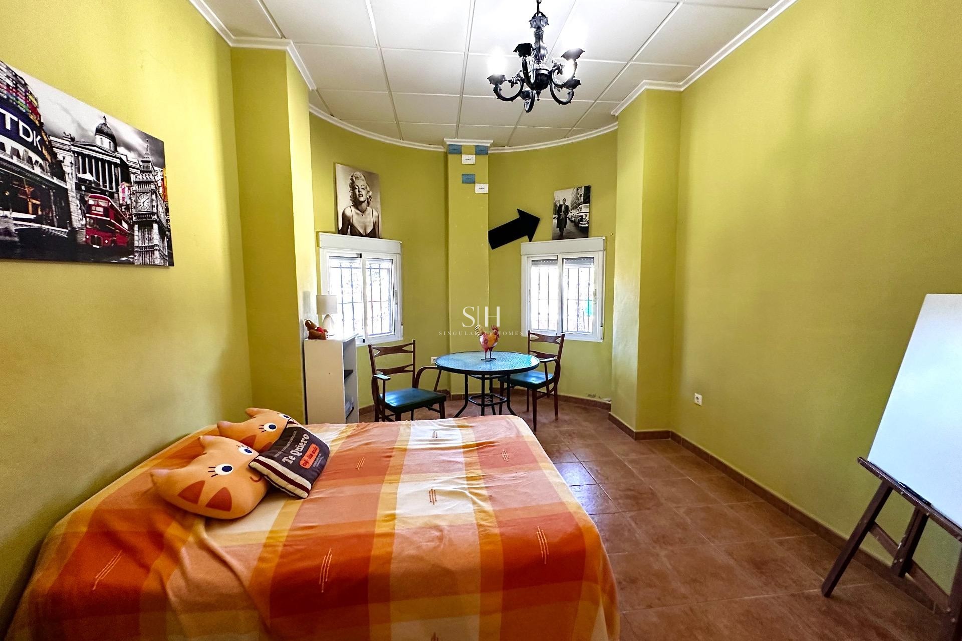 Перепродажа - Villa - San Miguel de Salinas - Ciudad de las comunicaciones