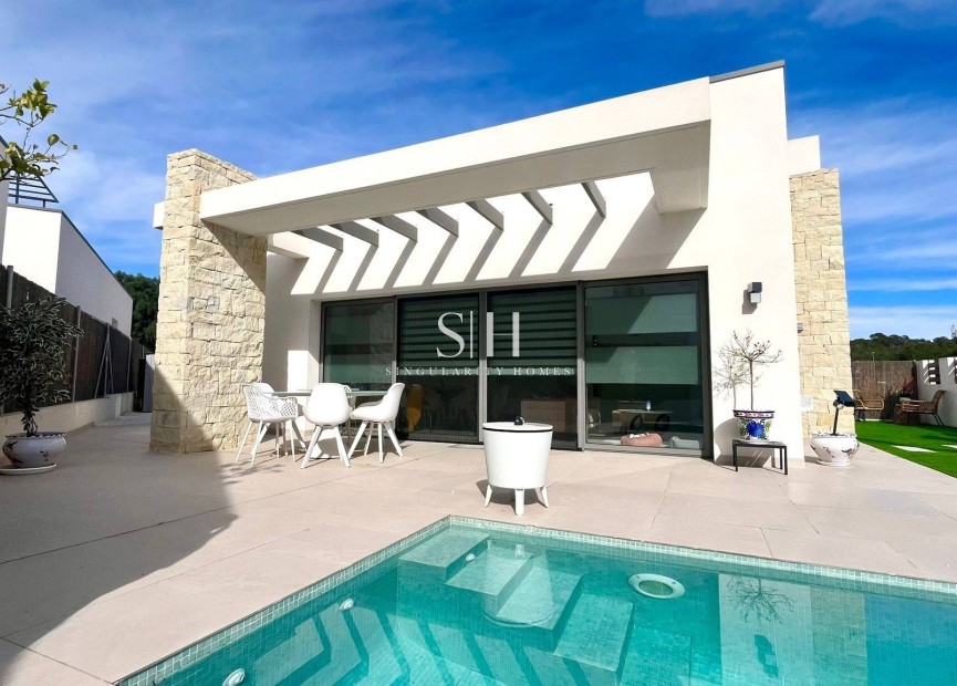 Перепродажа - Villa - San Miguel de Salinas - Urbanizacion Blue Lagoon