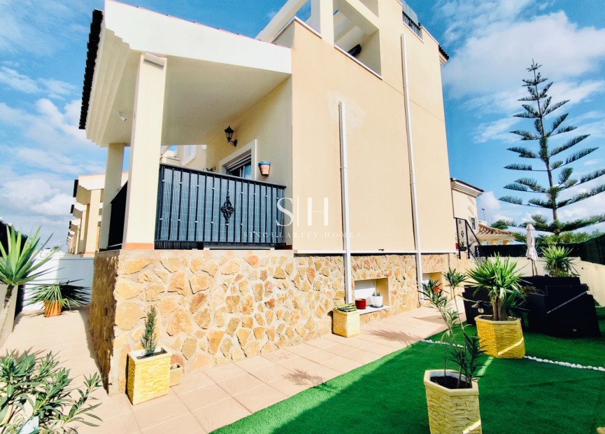 Перепродажа - Villa - San Miguel de Salinas - Urbanizaciones