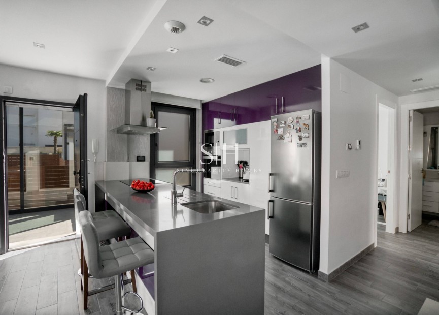 Перепродажа - Villa - Torrevieja - Aguas Nuevas 2