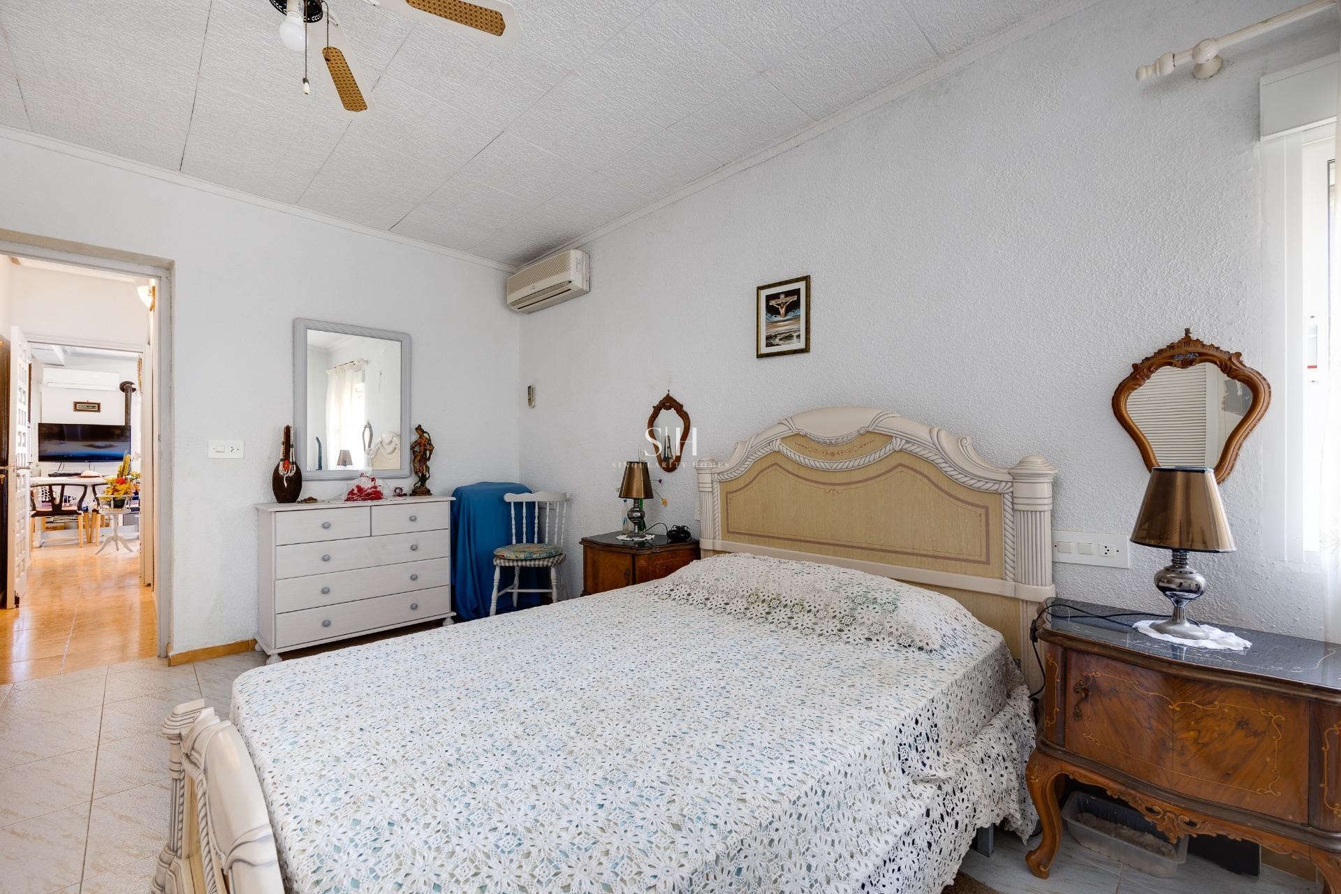 Перепродажа - Villa - Torrevieja - aguas nuevas