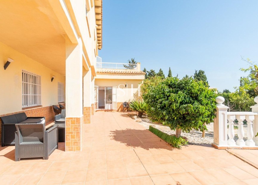 Перепродажа - Villa - Torrevieja - Cala de cabo cervera