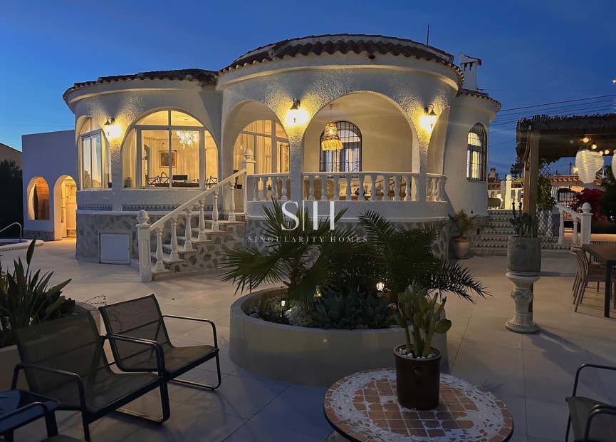 Перепродажа - Villa - Torrevieja - Costa Blanca