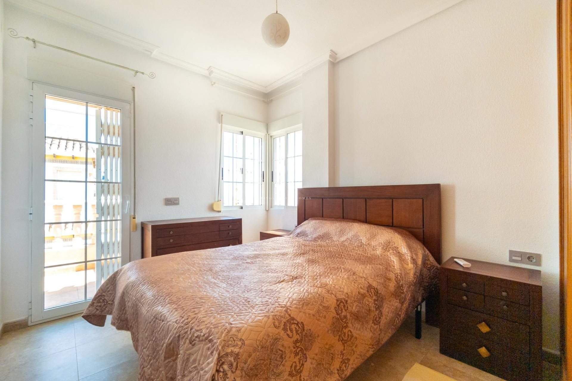 Перепродажа - Villa - Torrevieja - La Mata