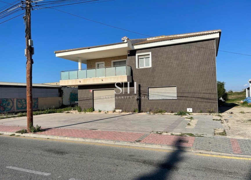 Перепродажа - Villa - Torrevieja - La Siesta - El Salado - Torreta