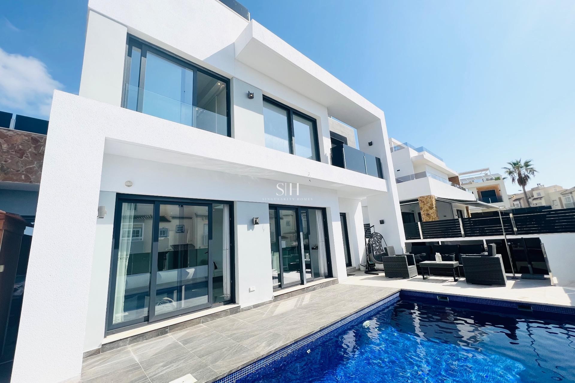 Перепродажа - Villa - Torrevieja - Las calas