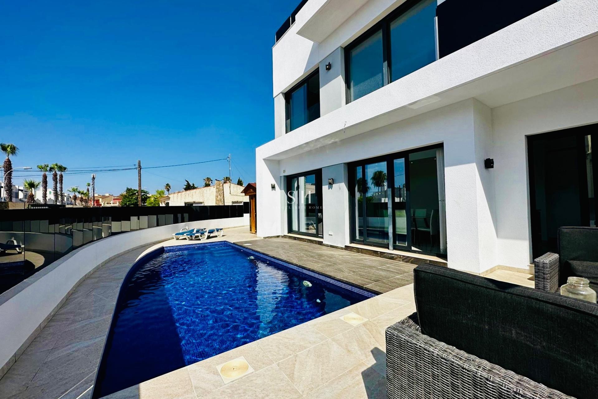 Перепродажа - Villa - Torrevieja - Las calas