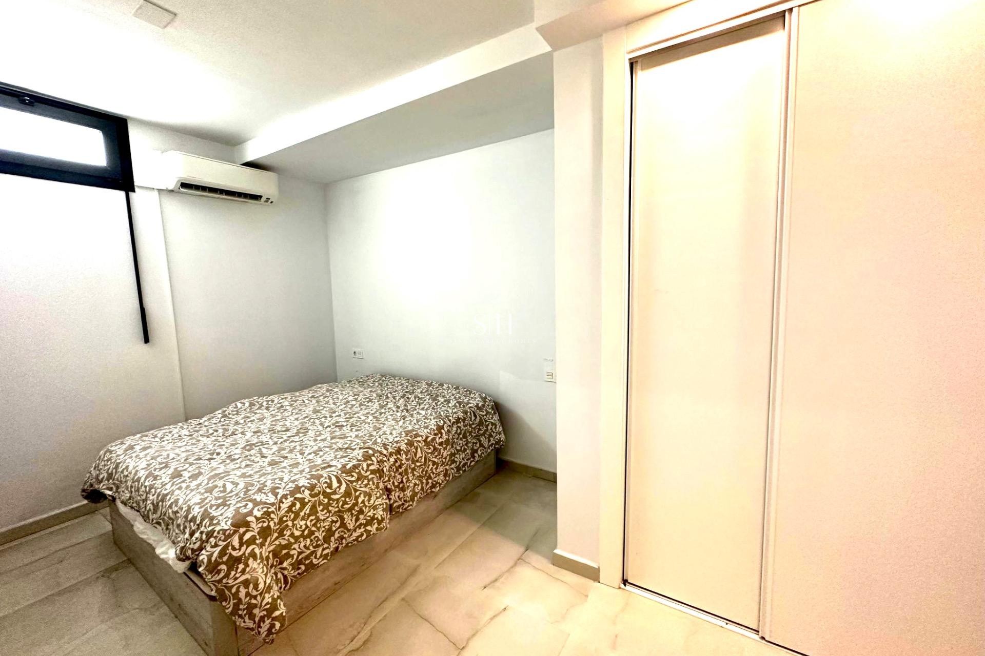 Перепродажа - Villa - Torrevieja - Las calas