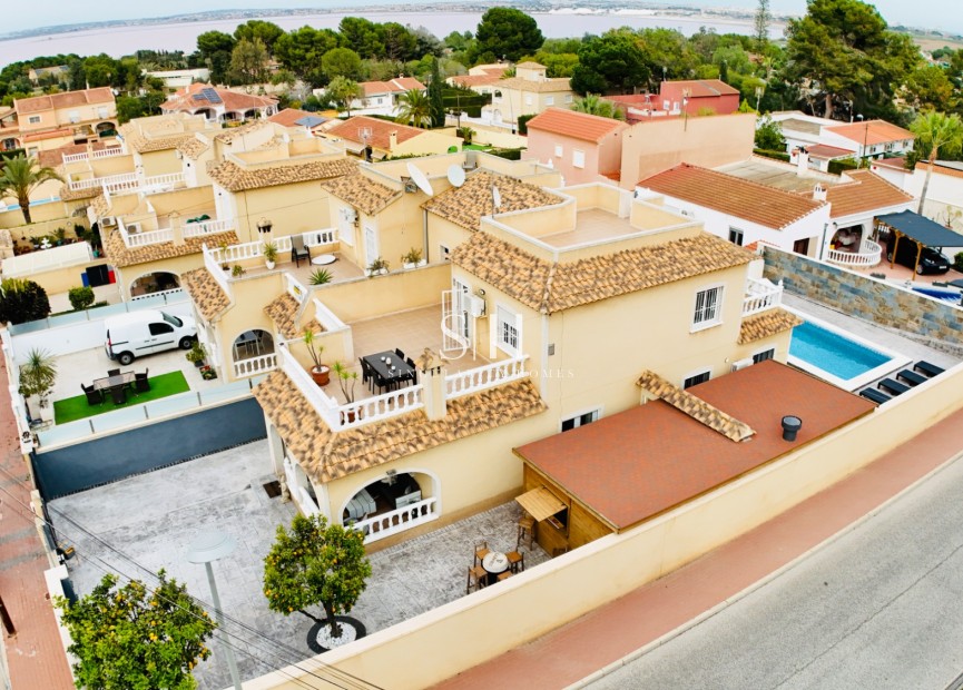 Перепродажа - Villa - Torrevieja - Los Balcones - Los Altos del Edén