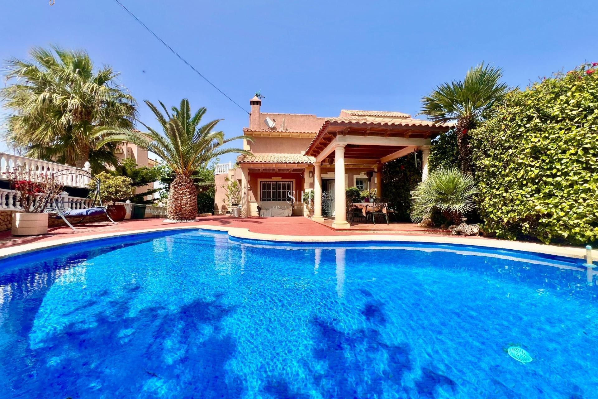 Перепродажа - Villa - Torrevieja - Los Balcones - Los Altos del Edén