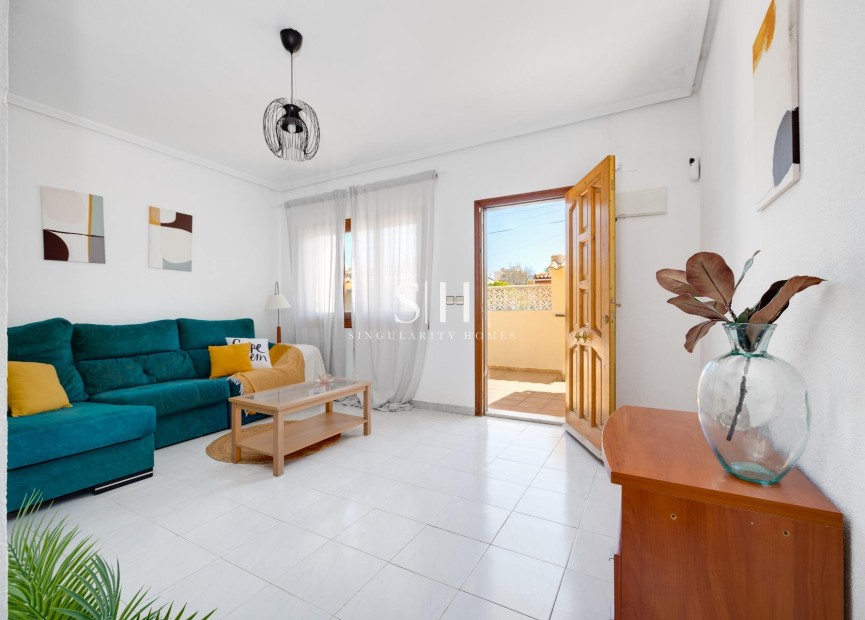 Перепродажа - Villa - Torrevieja - Nueva Torrevieja