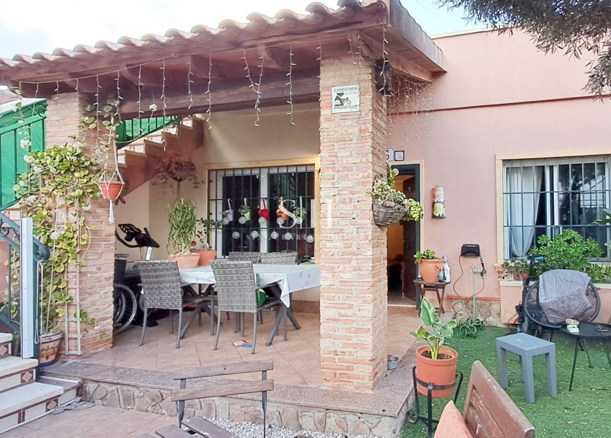 Перепродажа - Villa - Torrevieja - Parque Acuático - Sector 25