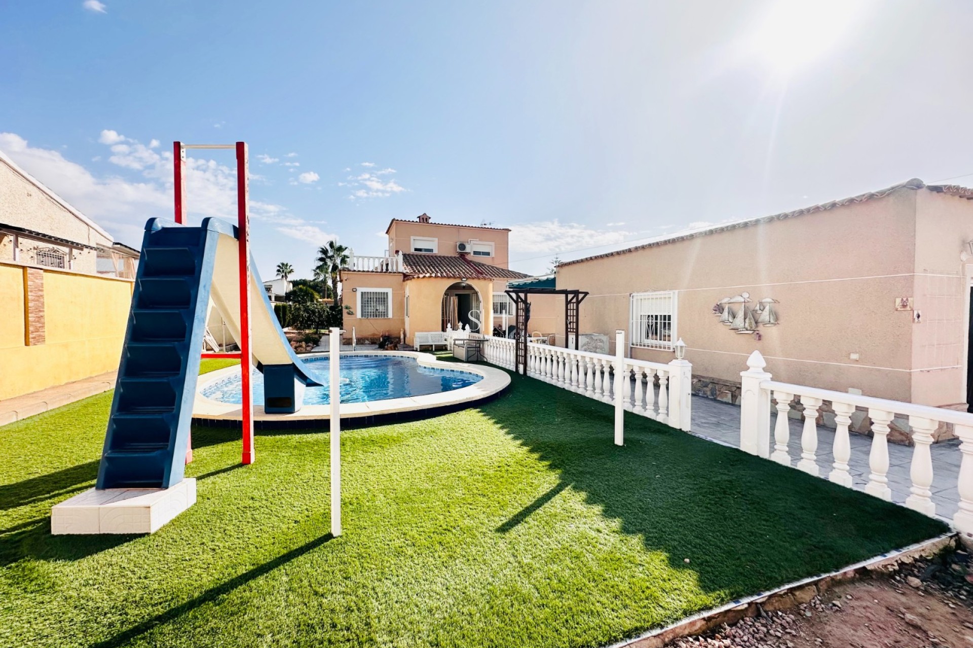 Перепродажа - Villa - Torrevieja - San Luis