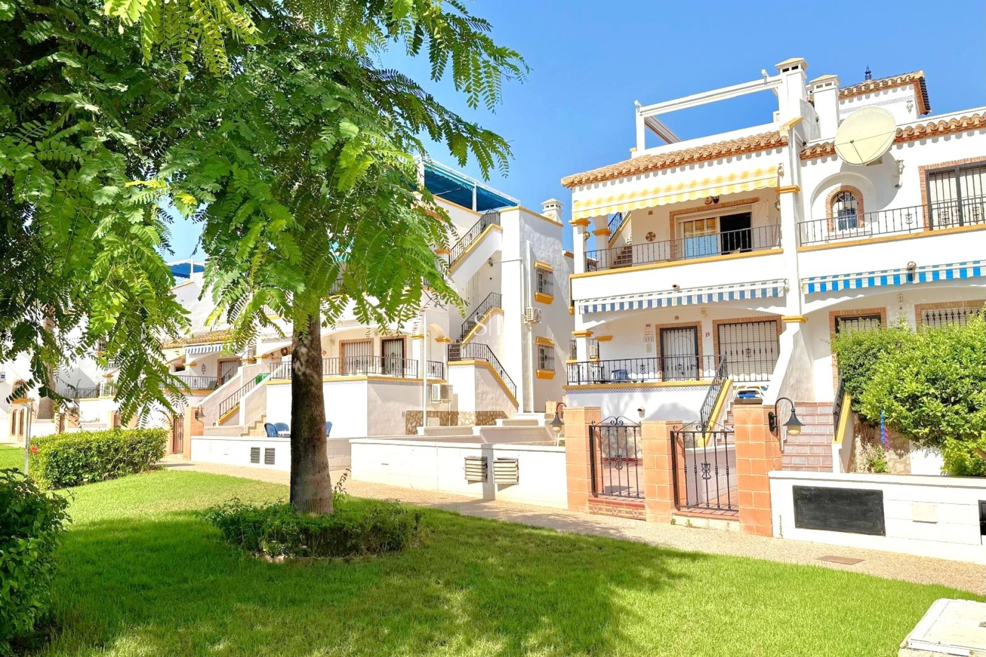 Resale - Apartament - Orihuela Costa - Los Dolses